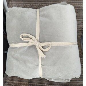 Quince Cotton Velvet Room Darkening Curtain Color Light Grey Size 48x96 -NEW-